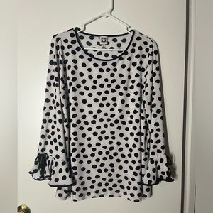 Adorable Blouse With Polka Dots